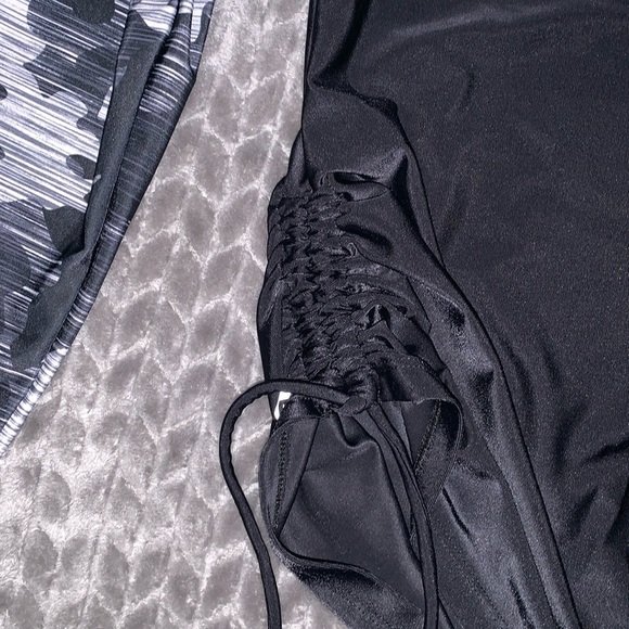 Lot of 3 lightweight jackets/sweatshirt.  Size Small. - Picture 5 of 13